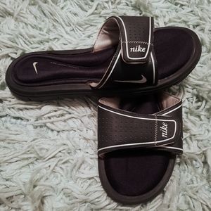 Nike Comfort Slides
